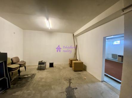 Pronájem - skladovací prostor, 62 m²
