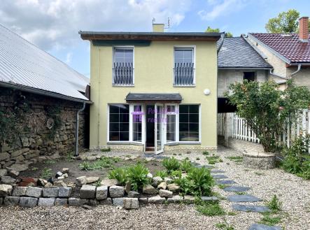 Pronájem - dům/vila, 150 m²