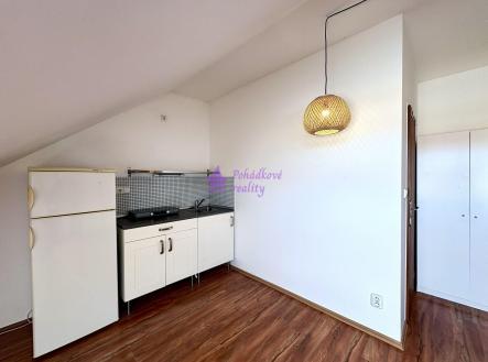 Pronájem bytu, 1+kk, 22 m²