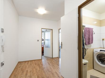 veronske-namesti-5.jpg | Prodej bytu, 2+kk, 51 m²