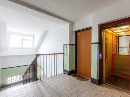 ujezd-najem-16.jpg | Pronájem bytu, 1+kk, 37 m²