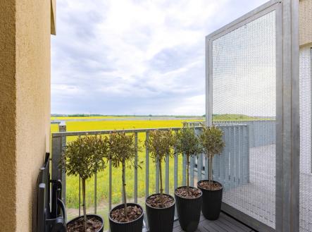 ujezd-u-pruhonic-23.jpg | Prodej bytu, 2+kk, 58 m²