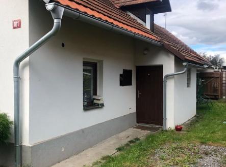 8b6b8e88-8c5e-4e90-a26b-bbf39699b9b7.jpg | Prodej - dům/vila, 104 m²