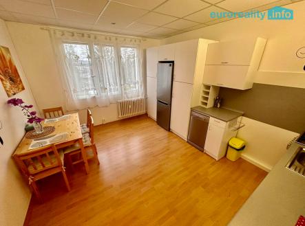 476356232-1266518891089724-670074034028248570-n.jpg | Pronájem bytu, 1+1, 39 m²