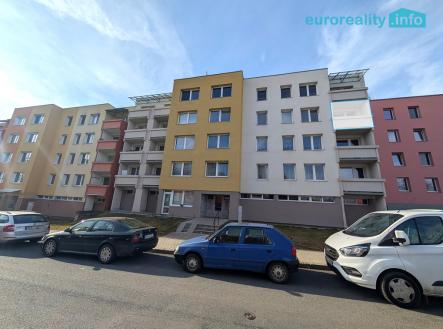 pxl-20250225-134924363p.jpg | Prodej bytu, 4+1, 81 m²