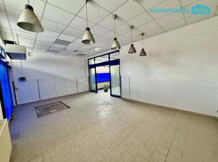 img-0465.jpeg | Pronájem - obchodní prostor, 1 200 m²