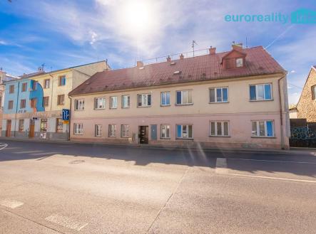 pohled na dům | Prodej bytu, 2+1, 77 m²