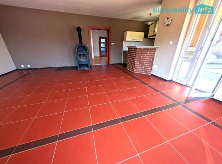 pxl-20250404-120721351.jpg | Prodej - dům/vila, 185 m²