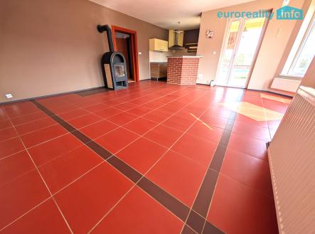 pxl-20250410-102936644.jpg | Prodej - dům/vila, 185 m²
