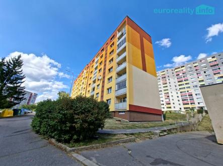 pohled na dům z ulice | Prodej bytu, 2+kk, 41 m²