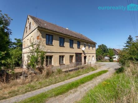 celkový pohled na dům | Prodej - dům/vila, 265 m²