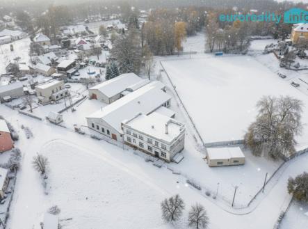 gemini-generated-image-h9me5eh9me5eh9me.png | Prodej - výrobní prostor, 2 031 m²