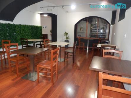 18.jpg | Pronájem - restaurace, 200 m²