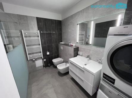 0d192edb-6611-4777-ae8b-cc4f86b26ff6.jpg | Prodej bytu, 2+1, 156 m²