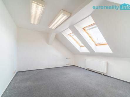 dsc-0788-hdr.jpg | Pronájem - kanceláře, 27 m²