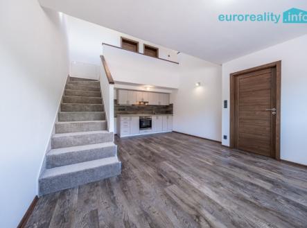 Pronájem bytu, 3+kk, 84 m² obrázek