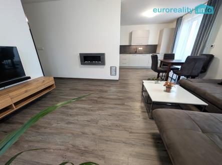 pxl-20251107-093006754.jpg | Pronájem bytu, 4+kk, 81 m²