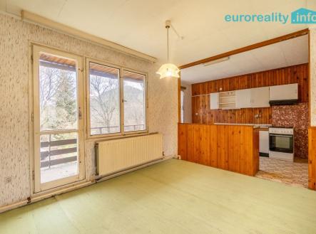 kuchyň v patře | Prodej - dům/vila, 250 m²