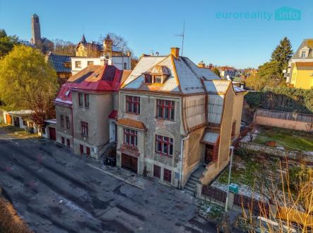 pohled na dům | Prodej - dům/vila, 218 m²