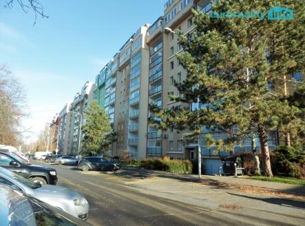 2-1.jpg | Prodej bytu, 1+kk, 27 m²