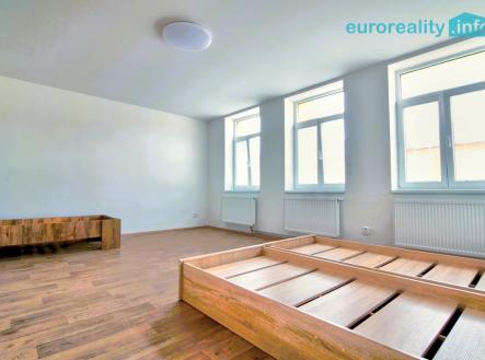 loznice-1-balancer.jpg | Pronájem bytu, 2+kk, 62 m²