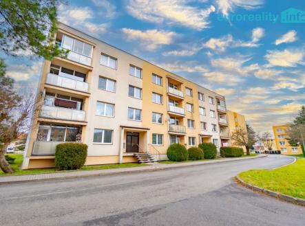 pohled na dům | Prodej bytu, 2+1, 60 m²