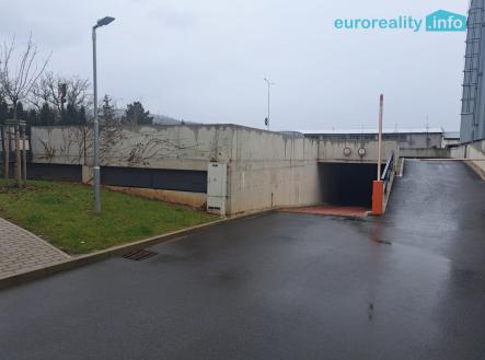 img-20251126-wa0011.jpg | Pronájem - malý objekt/garáž