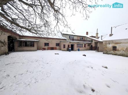 pxl-20260112-132851534o.mp.jpg | Prodej - zemědělský objekt, 1 200 m²