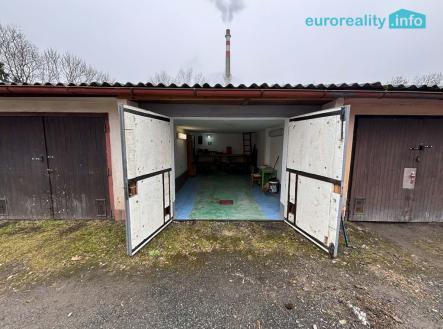 e3b4ef40-64c6-4ed2-9ef6-a67318ce0bfd.jpg | Prodej - malý objekt/garáž