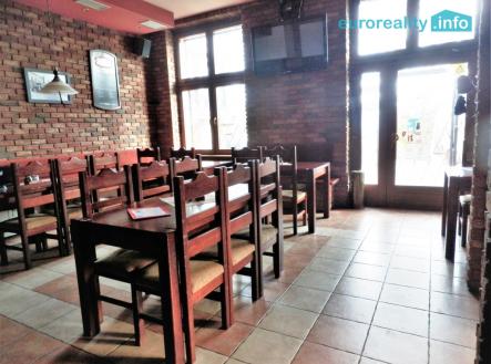 39.jpg | Pronájem - restaurace, 322 m²