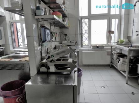 29.jpg | Pronájem - restaurace, 322 m²