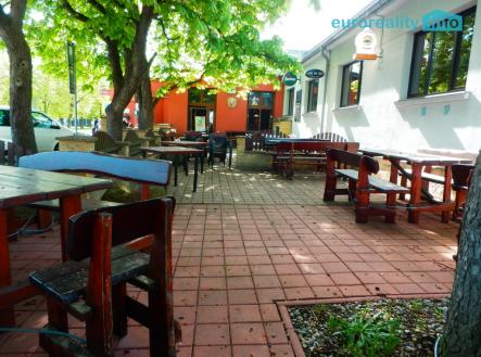 401.jpg | Pronájem - restaurace, 322 m²