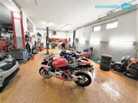 6-1.jpg | Prodej - obchodní prostor, 288 m²