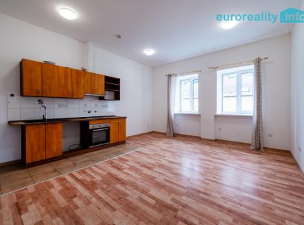 dsc-1040-hdr.jpg | Pronájem bytu, 3+kk, 58 m²