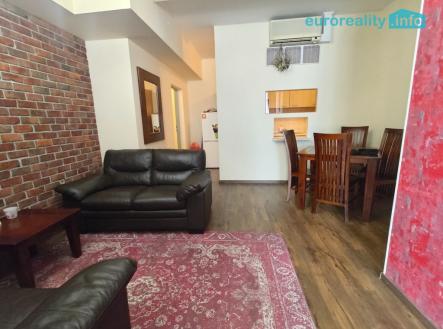 p-20240819-100918.jpg | Pronájem bytu, 2+1, 80 m²