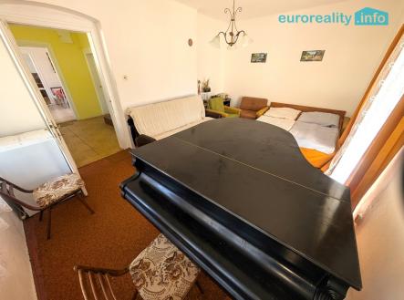 pxl-20260408-104921026.jpg | Prodej - zemědělský objekt, 1 385 m²