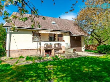 pohled na chatu | Prodej - chata/rekreační objekt, 124 m²