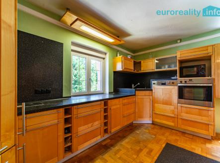 d112335d-cd10-49de-b862-22a1f8a2a27c.jpg | Prodej - dům/vila, 210 m²