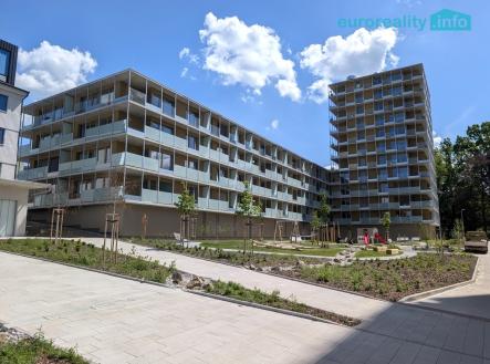 pxl-20260518-101949938.jpg | Pronájem bytu, 2+kk, 70 m²