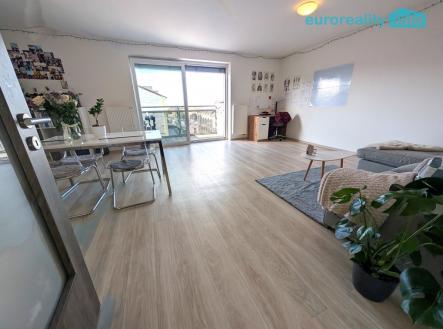 pxl-20251021-110745093.jpg | Prodej bytu, 2+kk, 63 m²