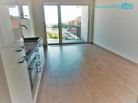 Pronájem bytu, 1+kk, 37 m² obrázek