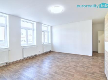 Pokoj 1 | Prodej bytu, 1+1, 62 m²