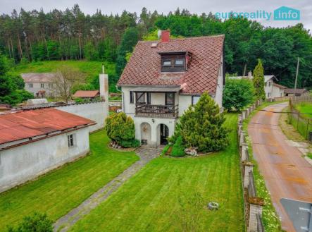 pohled na dům | Prodej - dům/vila, 190 m²