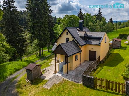 dji-20260602110132-0812-d-hdr.jpg | Prodej - dům/vila, 101 m²