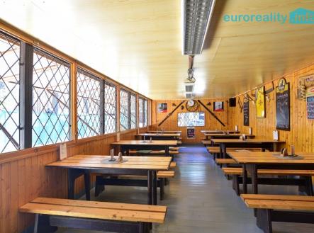 Restaurace - vnitřní posezení | Prodej - restaurace, 196 m²