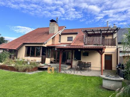 Prodej - dům/vila, 180 m²