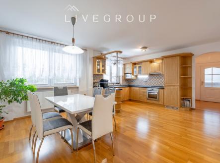 zbysov-rd-06.jpg | Prodej - dům/vila, 267 m²