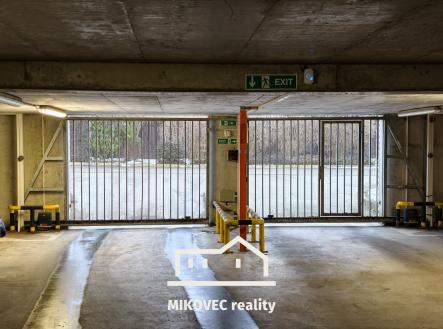 4 | Prodej - malý objekt/garáž