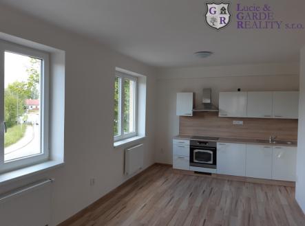 obyvaci-pokoj-s-kuchynskym-koutem-2.jpg | Pronájem bytu, 2+kk, 45 m²