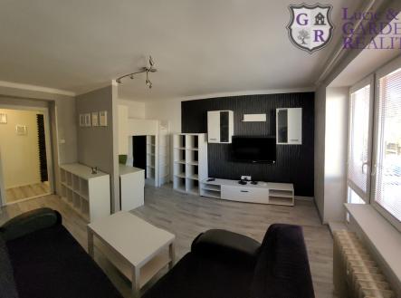 obyvaci-pokoj-1.jpg | Pronájem bytu, 2+1, 70 m²